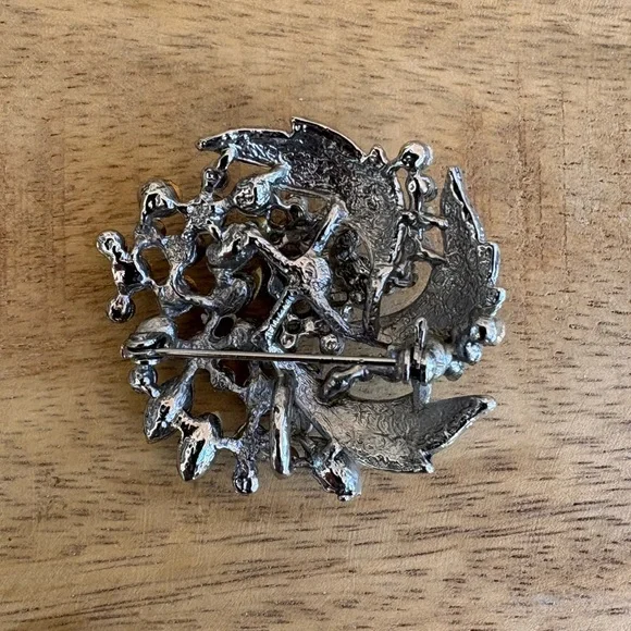 Elegant Vintage Purple and Pink Brooch with Floral Design - Picture 4 of 9